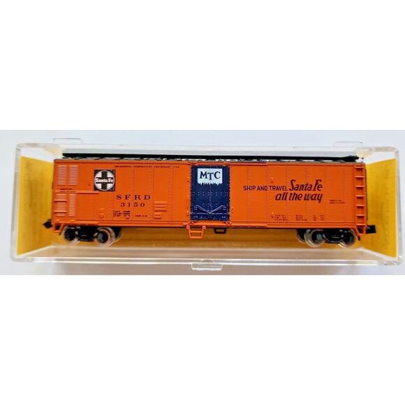 Atlas Santa Fe 50' Mech. Reefer MTC Car N Scale Santa Fe All The Way U105-38 - Picture 2 of 11